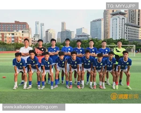 南昌足球明星栾鹏的成长历程与职业生涯回顾