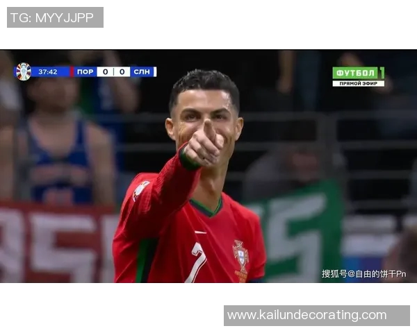 足球明星C罗的进球传奇与他在绿茵场上的辉煌时刻回顾